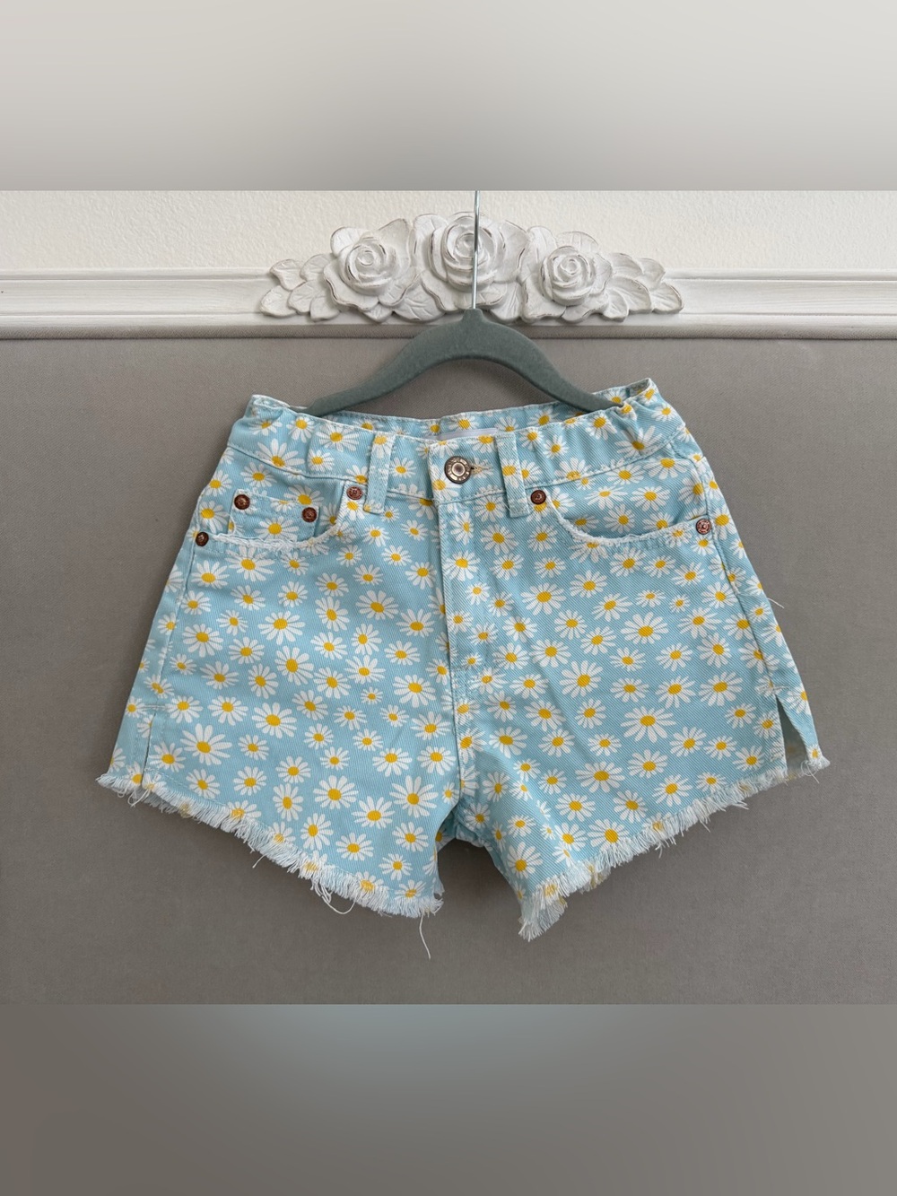 Zara Kids Girls Light Blue Daisy Print High-Rise Jean Shorts